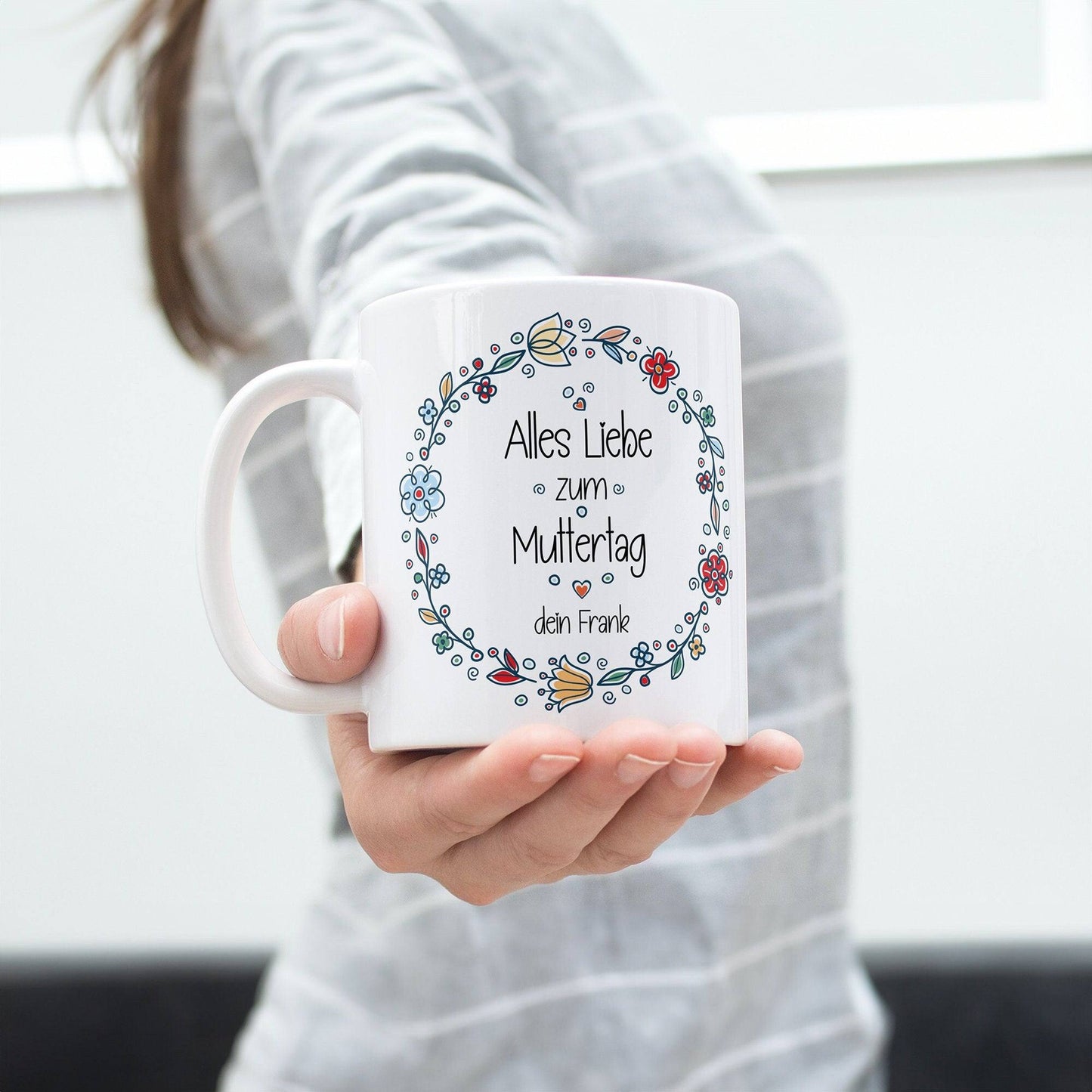 Personalisierte Tasse zum Muttertag mit eigenen Namen • Motiv: Alles liebe zum Muttertag • Kaffeetasse • Teetasse • Geschenk für die Mama kleinebuchstaben