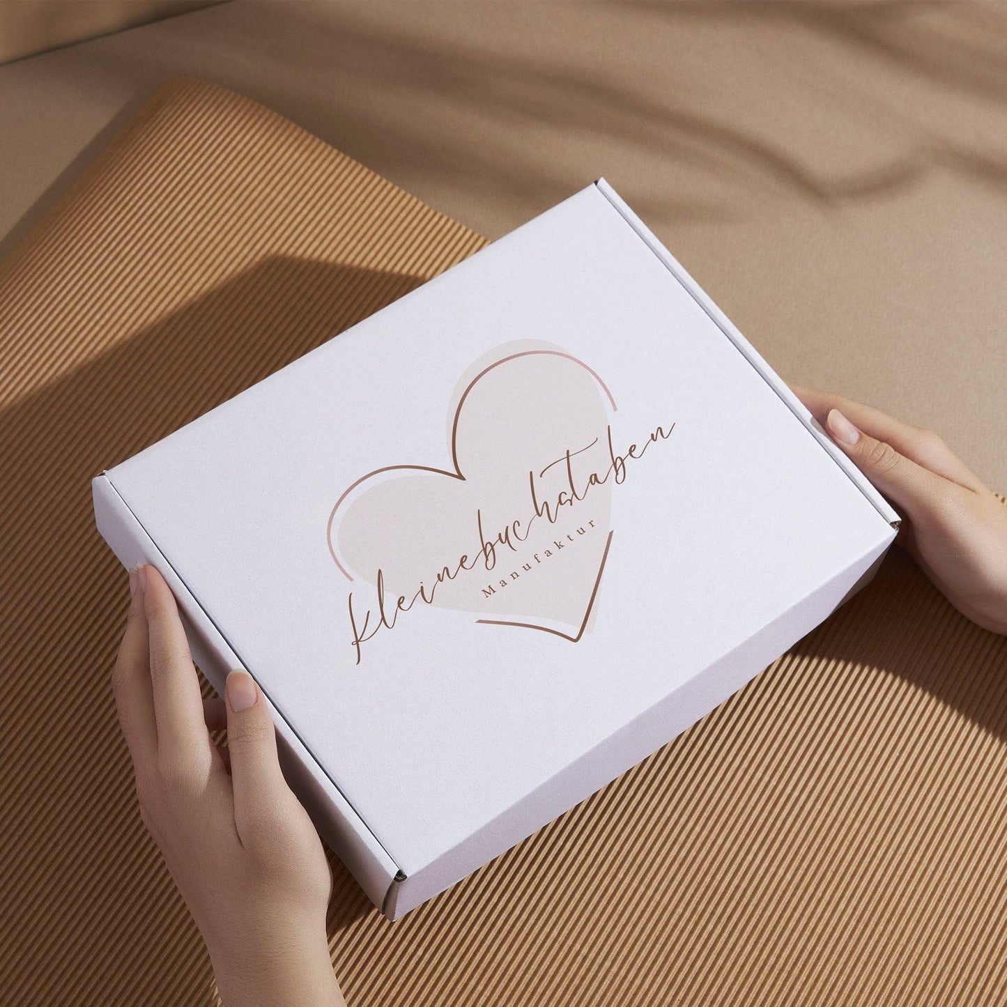 ABC Poster Tieralphabet - DIN A4 oder A3 | Afrikanisches Safari Alphabet Tiere | Lernposter fürs Kinderzimmer mit süßen Tier-Motiven. kleinebuchstaben