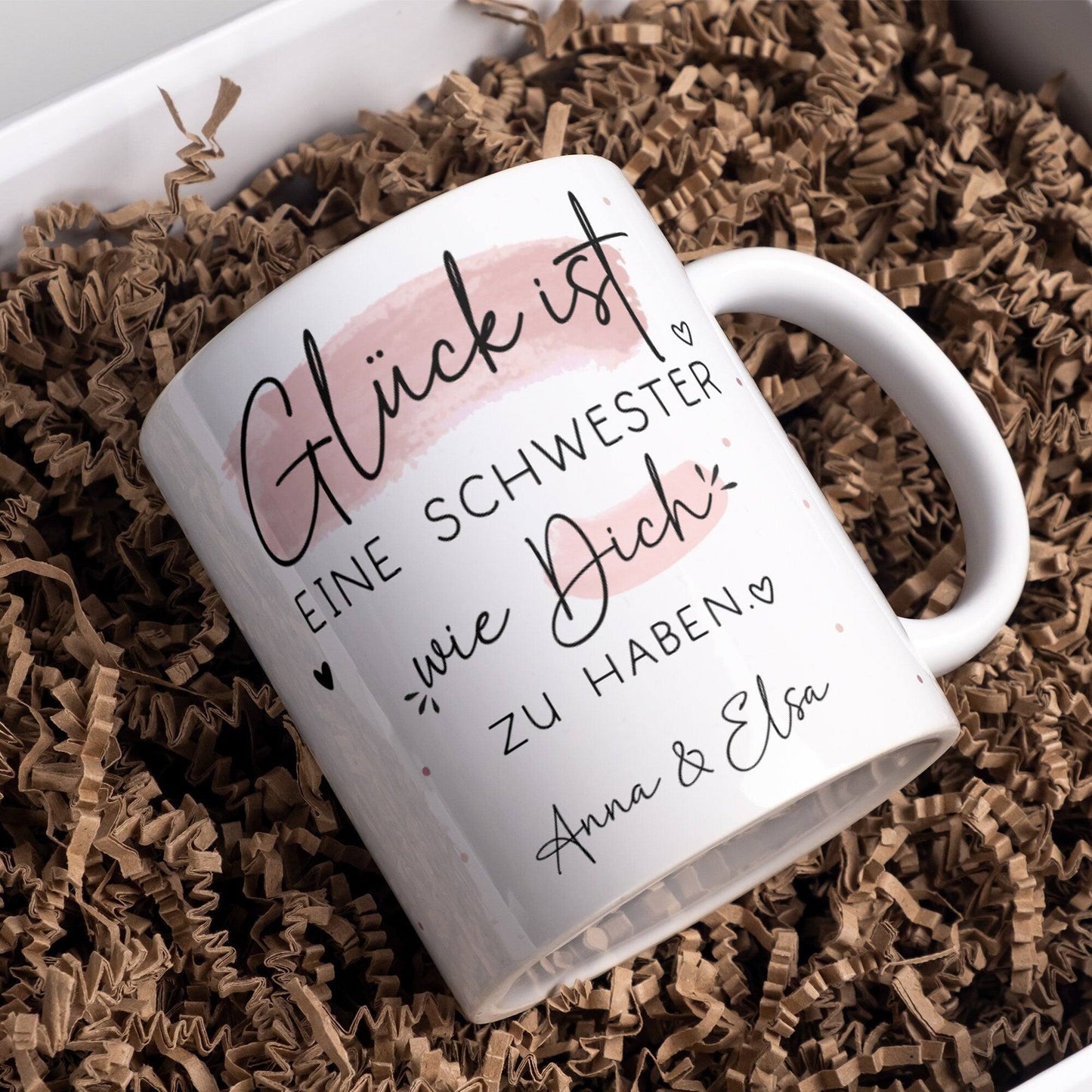 Personalisierte Tasse mit Wunschnamen – Glück ist eine SCHWESTER wie dich zu haben - Geschenk zum Geburtstag, Ostern, Weihnachten, BFF kleinebuchstaben