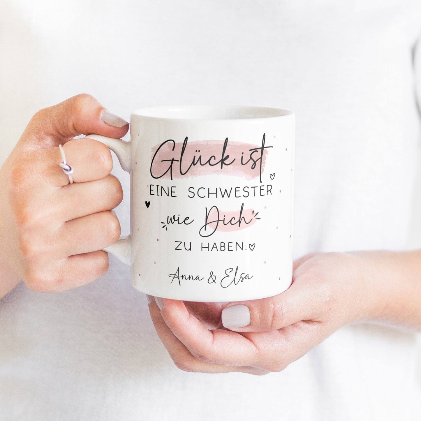Personalisierte Tasse Schwester mit Wunschnamen – Glück ist eine SCHWESTER wie dich zu haben - Geschenk zum Geburtstag, Ostern, Weihnachten, BFF kleinebuchstaben