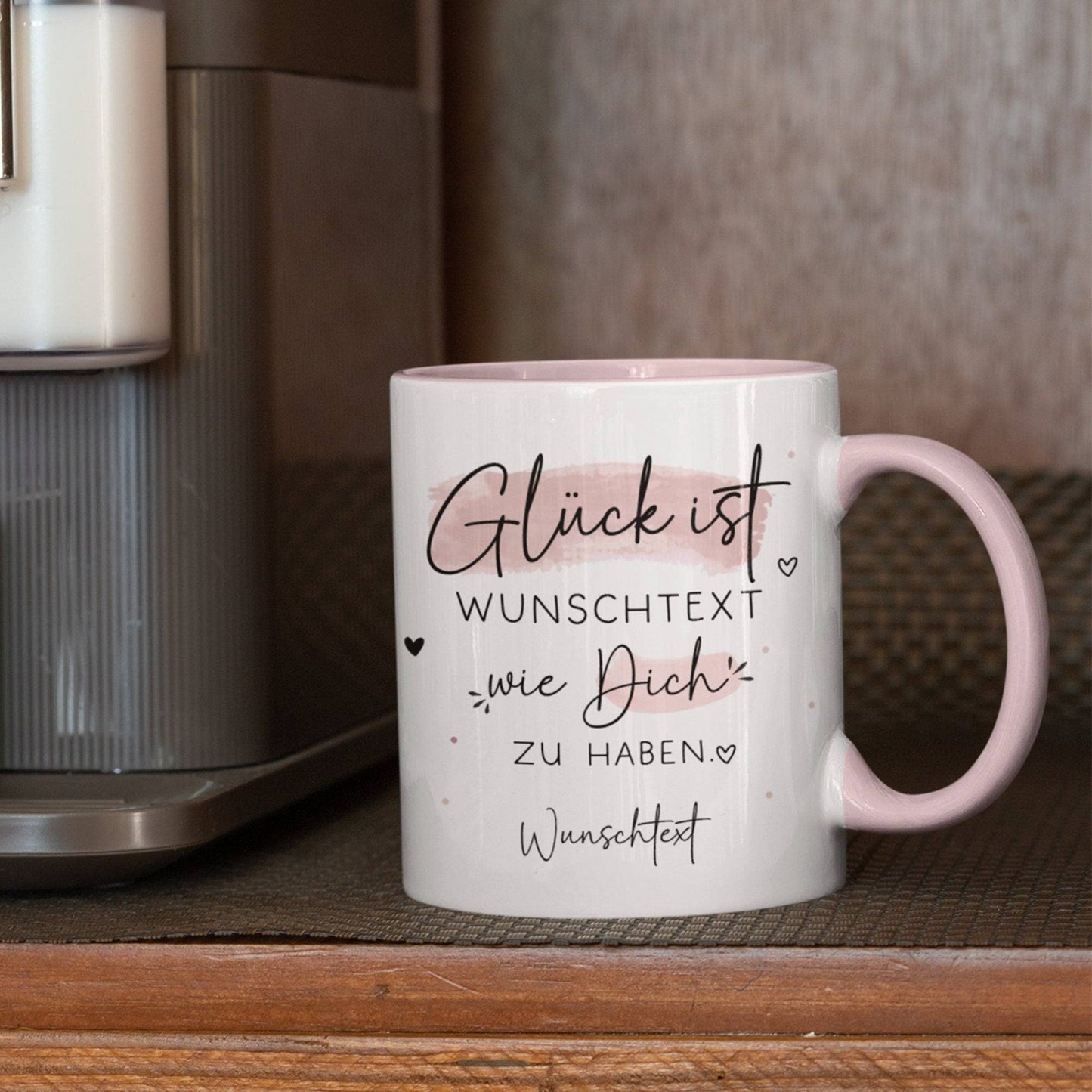 Handgefertigte Personalisierte "Glück ist..." - Tasse komplett mit Wunschtext und Wunschname. Zum Geburtstag, Muttertag, Ostern, Weihnachten kleinebuchstaben