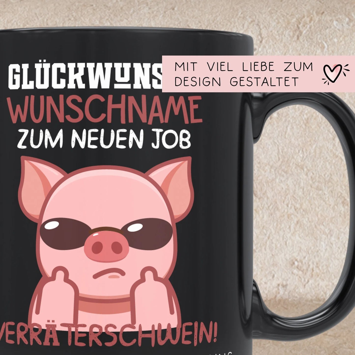 Neuer Job Tasse mit Namen - Abschiedsgeschenk Kollegen - Personalisierte Tasse mit Spruch: Glückwunsch zum neuen Job Kaffeetasse Sparschwein kleinebuchstaben