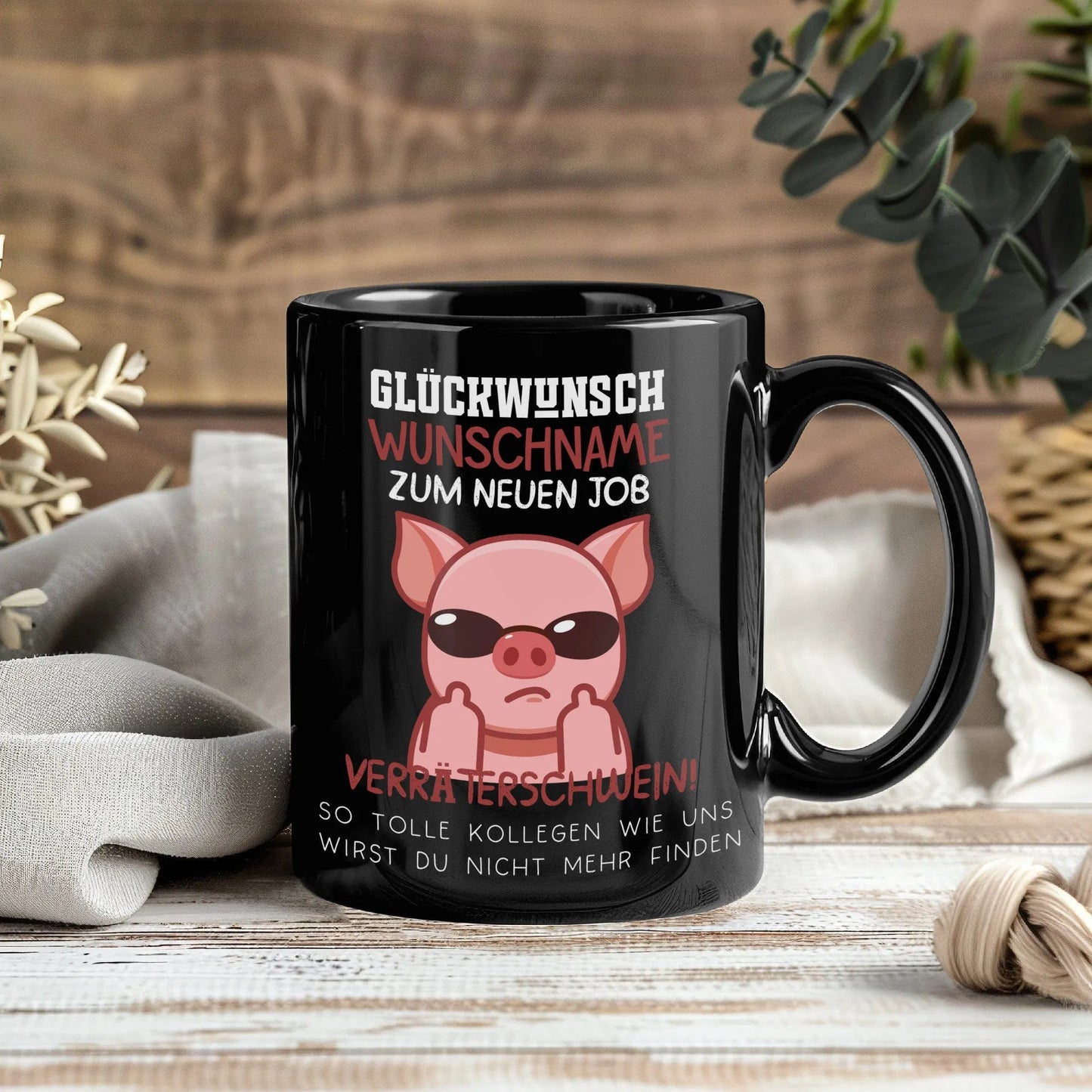 Neuer Job Tasse mit Namen - Abschiedsgeschenk Kollegen - Personalisierte Tasse mit Spruch: Glückwunsch zum neuen Job Kaffeetasse Sparschwein kleinebuchstaben