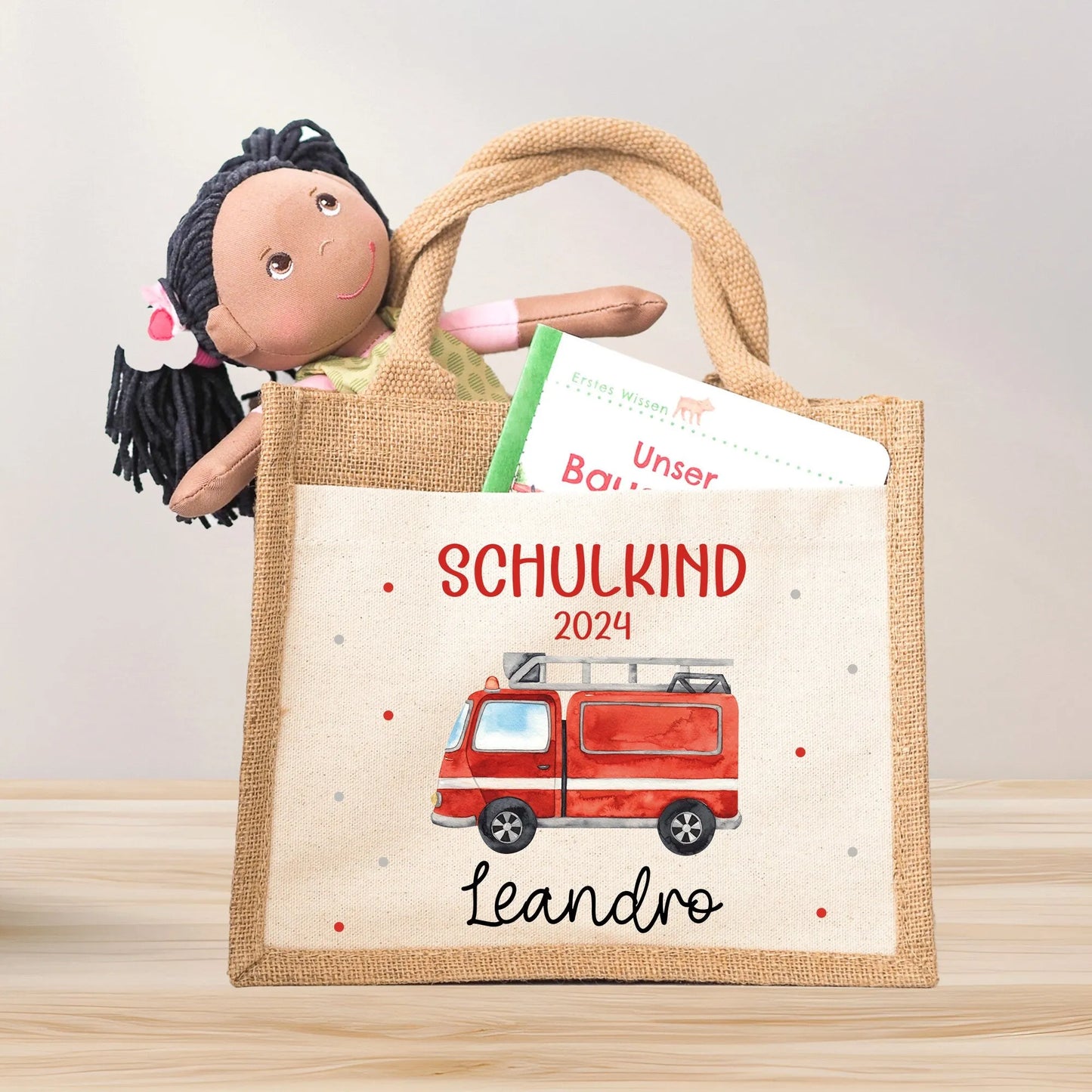 Feuerwehrauto Schulkind Tasche Wunschnamen 2024 | 100% Jute | Löschzug Brandwache | Geschenk Einschulung | Schultüte personalisiert | Schule kleinebuchstaben mit 2024
