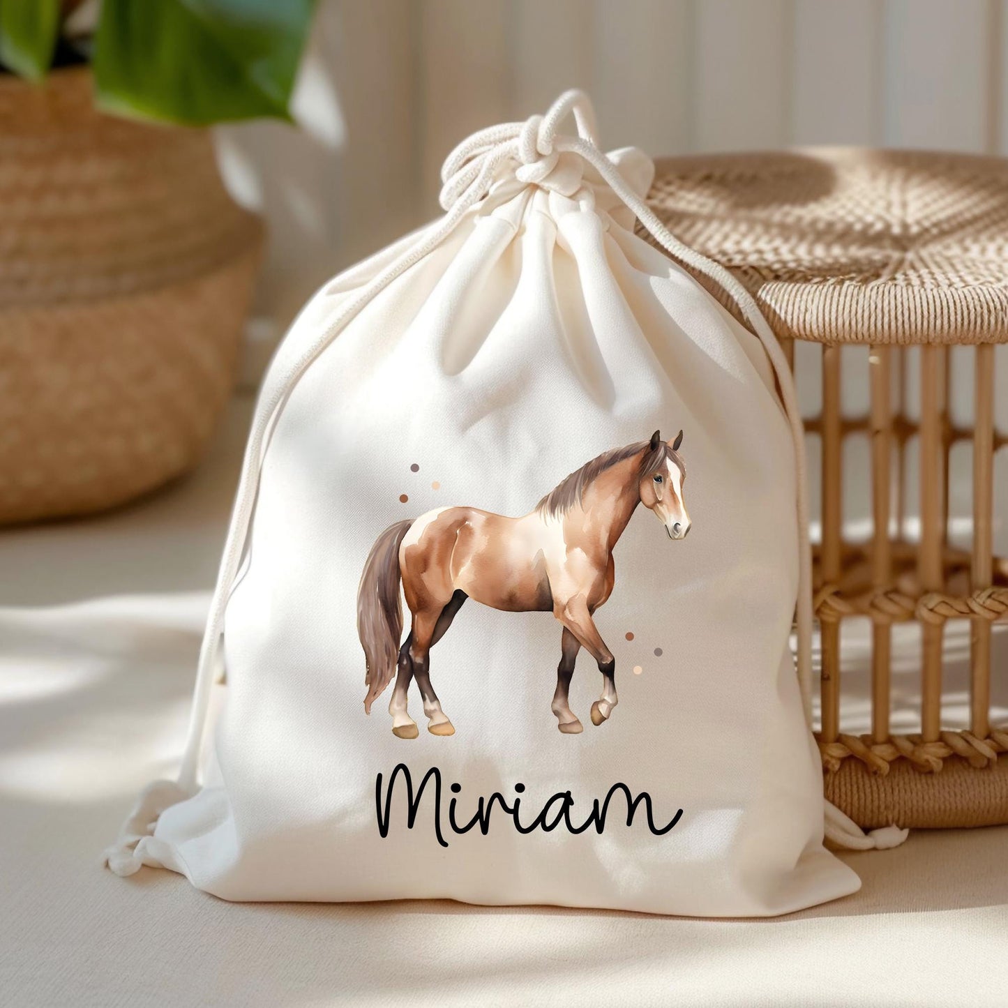 Personalisierte Stofftasche Pferd - Kinder-Beutel Kindertasche mit Namen - Wechselwäsche, Schmutzwäsche Tragetasche - Kita Wechselkleidung kleinebuchstaben Turnbeutel Schriftart 1