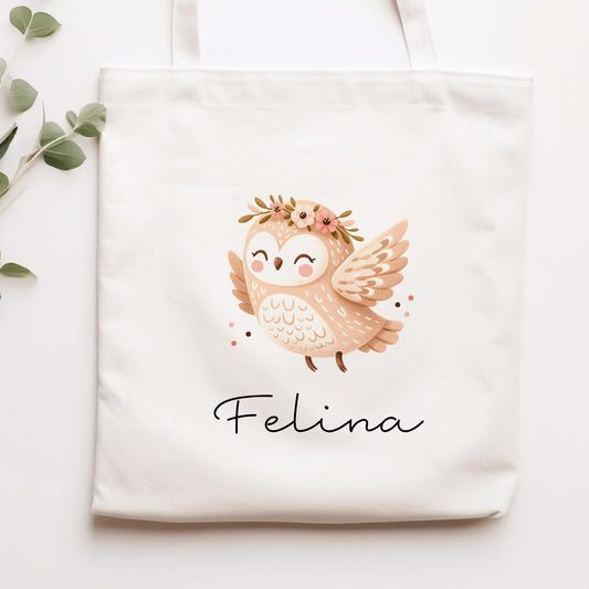 Stofftasche Beutel mit Namen Eule - Personalisierte Kinder Beutel Kindertasche - Wechselwäsche, Schmutzwäsche Tragetasche - Wechselkleidung  kleinebuchstaben Fliegend Schriftart 1