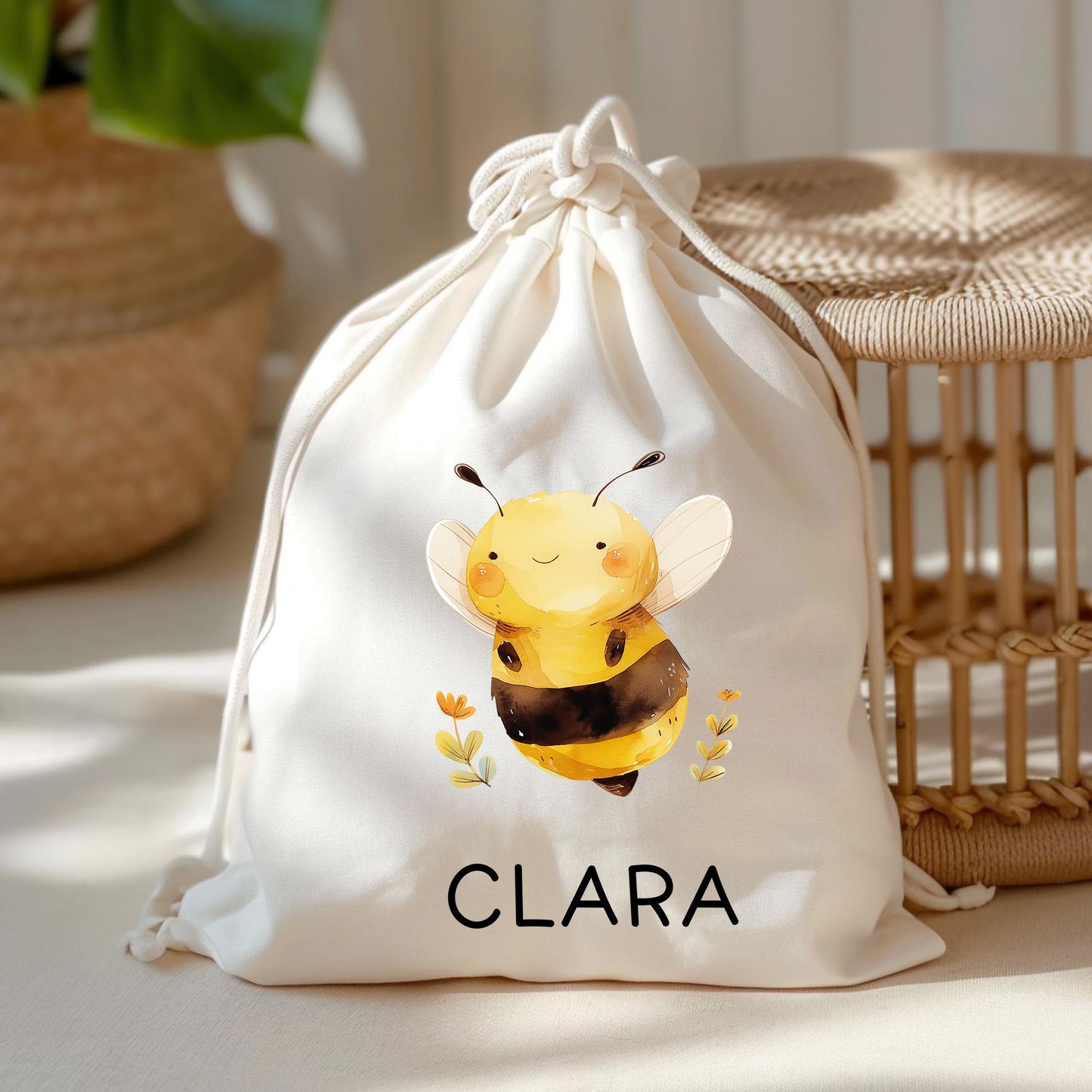 Stofftasche Biene mit Namen Baumwolltasche Tasche - Personalisiert Beutel Kindertasche mit Wunschname - Wechselwäsche - Jutebeutel - KIGA kleinebuchstaben