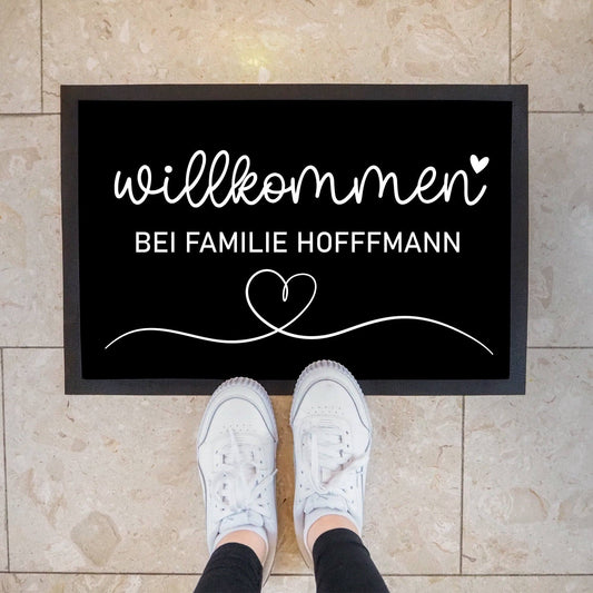 Personalisierte Fußmatte mit Wunschnamen | Willkommen | 35 x 50 cm oder 40 x 60 cm | Geschenkidee zum Umzug, Einzug für Familien  kleinebuchstaben