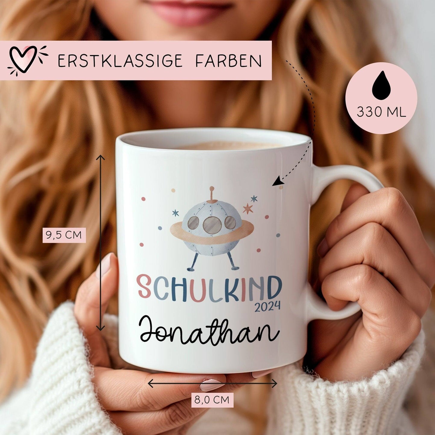 Kindertasse Schulkind 2024 mit UFO-Weltraum-Motiv - personalisierte Kakao Tasse mit Namen - ideales Einschulungsgeschenk  kleinebuchstaben   