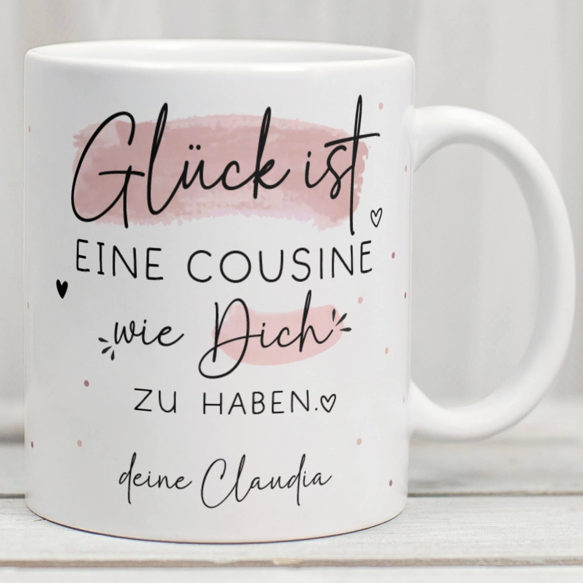 Handgefertigte Personalisierte Tasse – Glück ist eine COUSINE wie dich zu haben - Geschenk zum Geburtstag, Ostern, Weihnachten - Wunschnamen  kleinebuchstaben Cousine - Weiß  