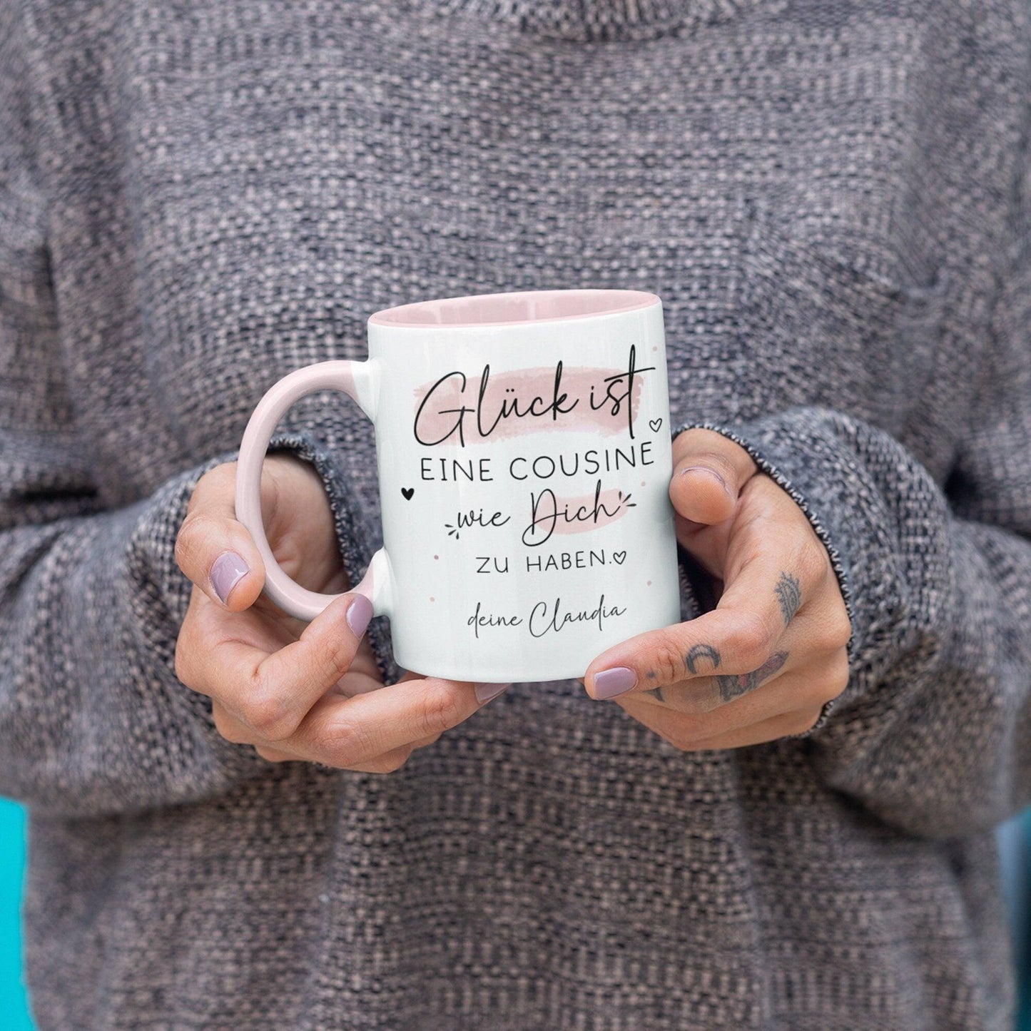 Tasse Cousine Personalisiert Wunschname Name – Glück ist eine COUSINE wie dich zu haben - Geschenk zum Geburtstag, Ostern, Weihnachten  kleinebuchstaben   