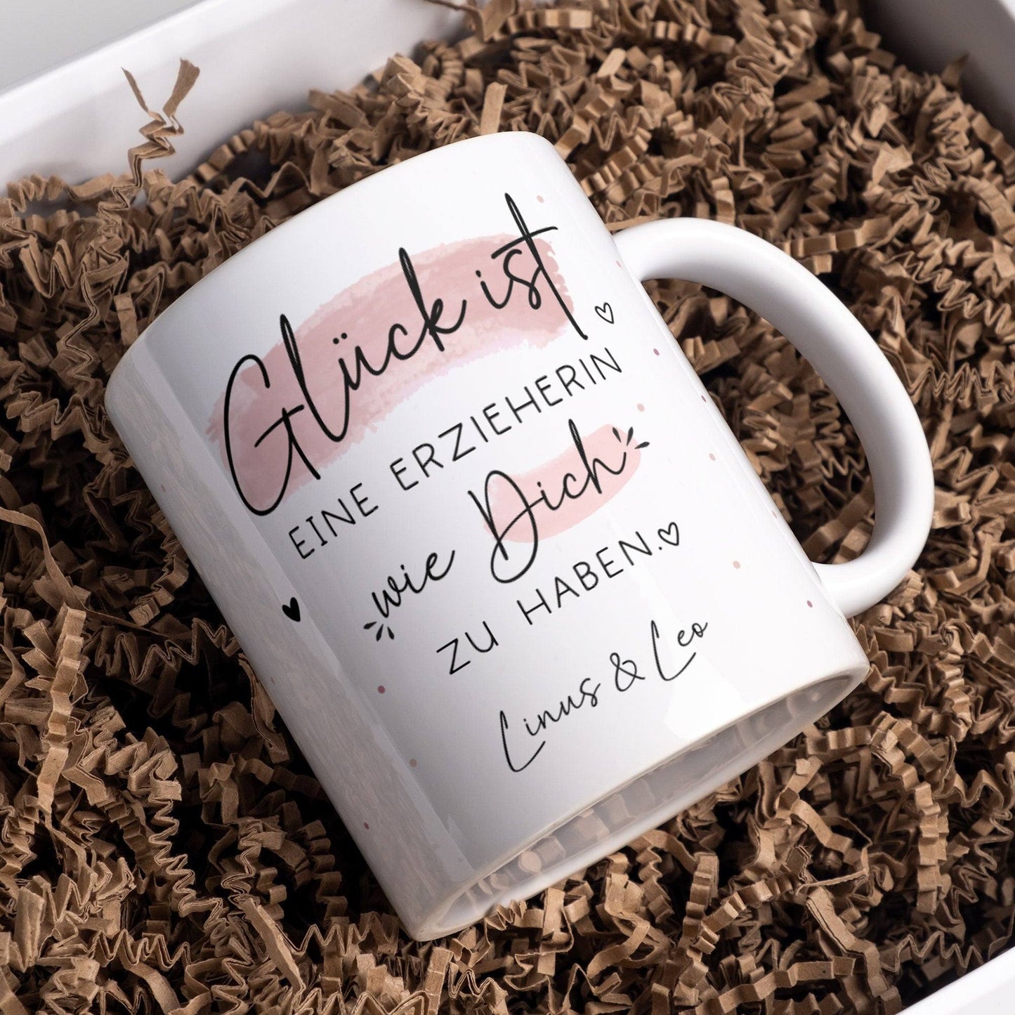 Personalisierte Tasse – Glück ist eine ERZIEHERIN wie dich zu haben -Geschenk zum Geburtstag, Ostern, Weihnachten mit Wunschnamen,Betreuerin  kleinebuchstaben   