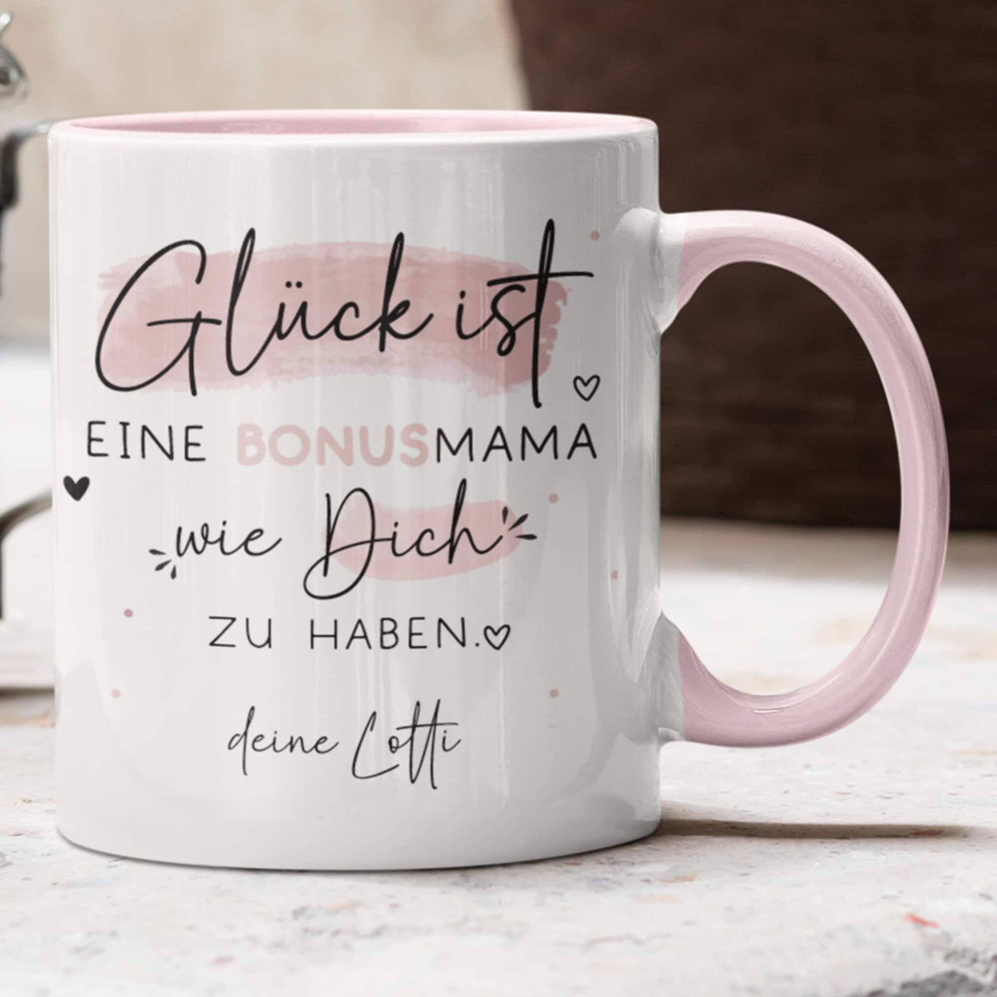 Personalisierte "Glück ist..." - Tasse. Muttertag  Mama, Oma, Tante, Schwester, Cousine, Hebamme, Nachbarin, Freundin, Wunschtext & Name  kleinebuchstaben Bonusmama - Rosa  