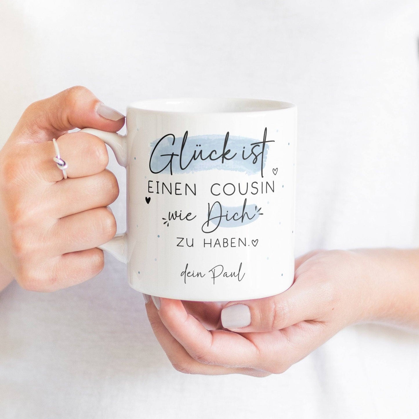 Personalisierte Tasse mit "Glück ist einen Cousin wie dich zu haben" -perfekt als Geburtstags-,Ostern-, Weihnachtsgeschenk mit Wunschnamen!  kleinebuchstaben   