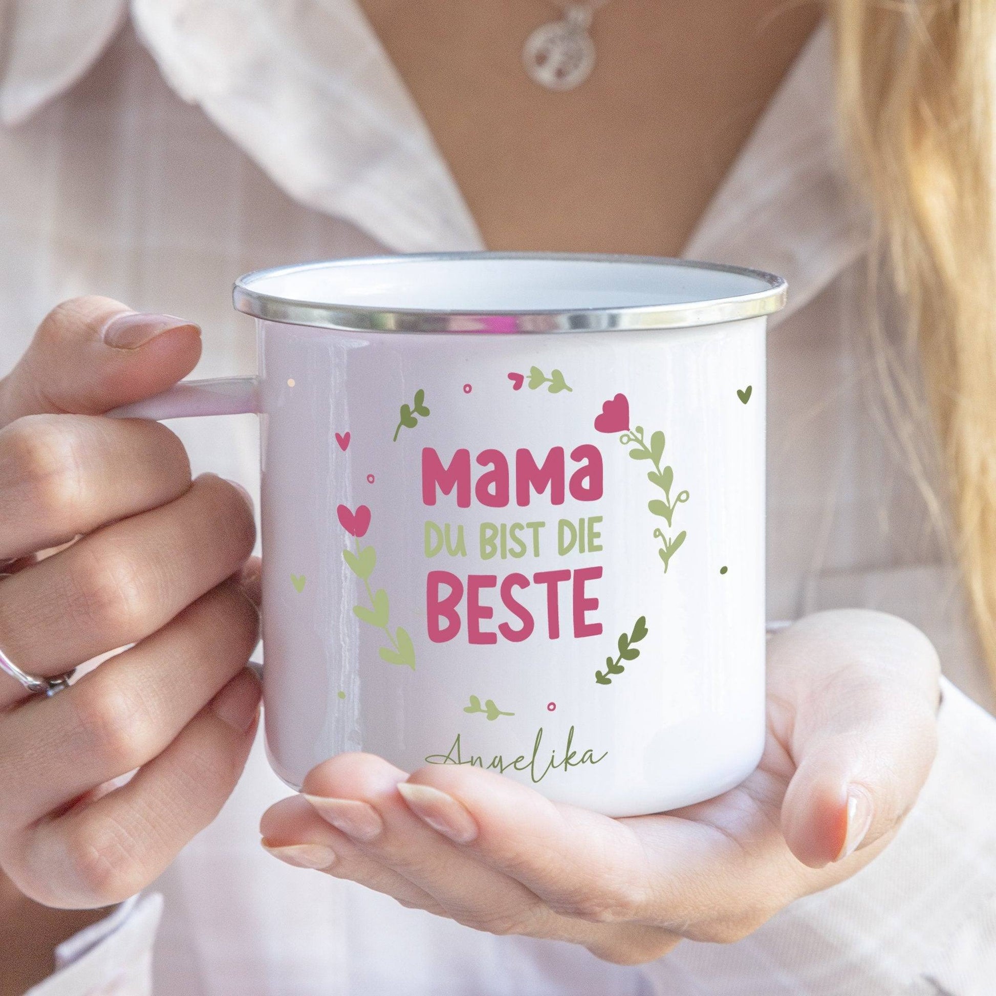 Personalisierte Emaille-Becher Tasse zum Muttertag – Mama du bist die Beste  [Wunschname]. Persönliches Geschenk zum Geburtstag, Dankeschön  kleinebuchstaben   