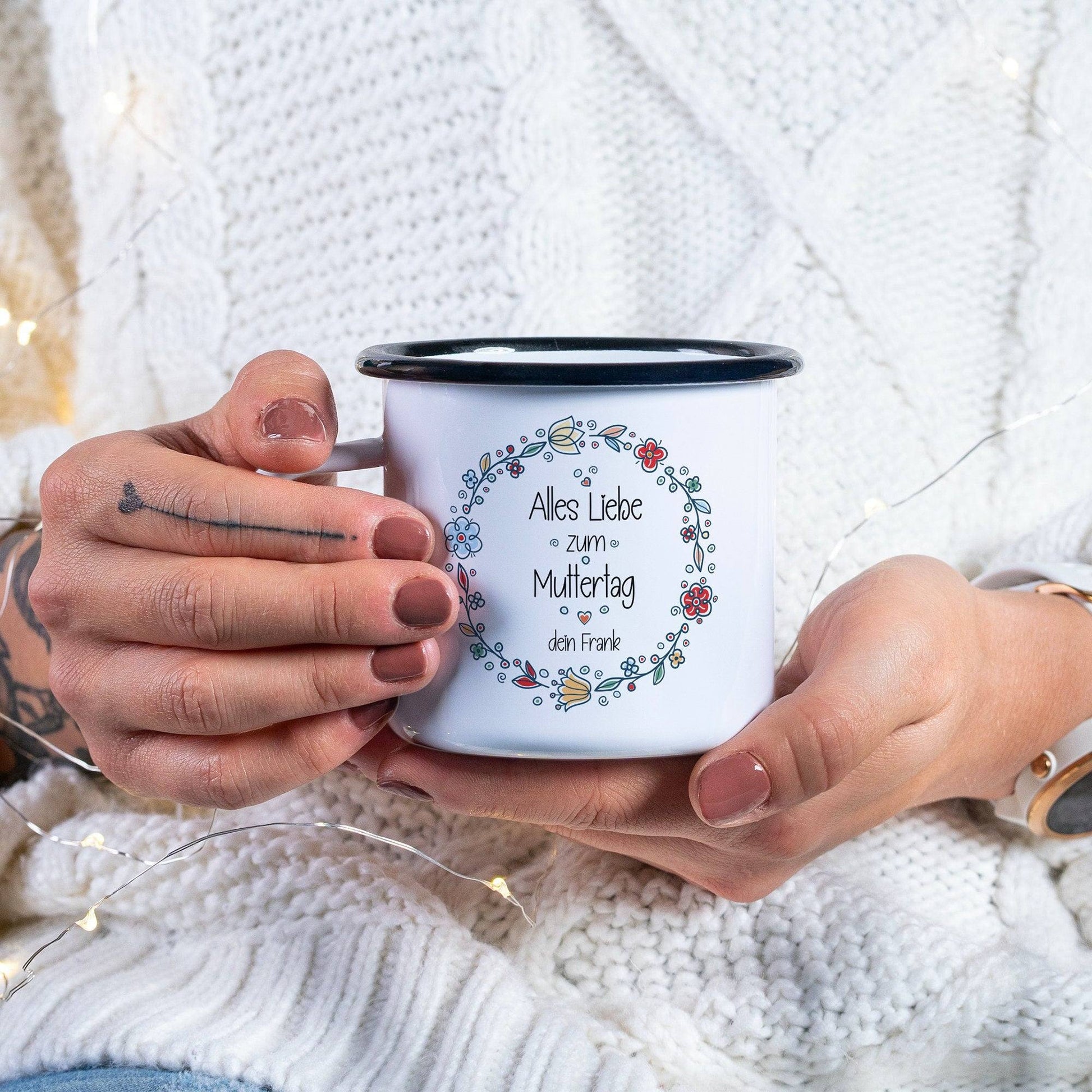 Personalisierte Emaille-Becher Tasse zum Muttertag –"Alles Liebe zum Muttertag [Wunschname]. Persönliches Geschenk zum Geburtstag,Dankeschön  kleinebuchstaben   