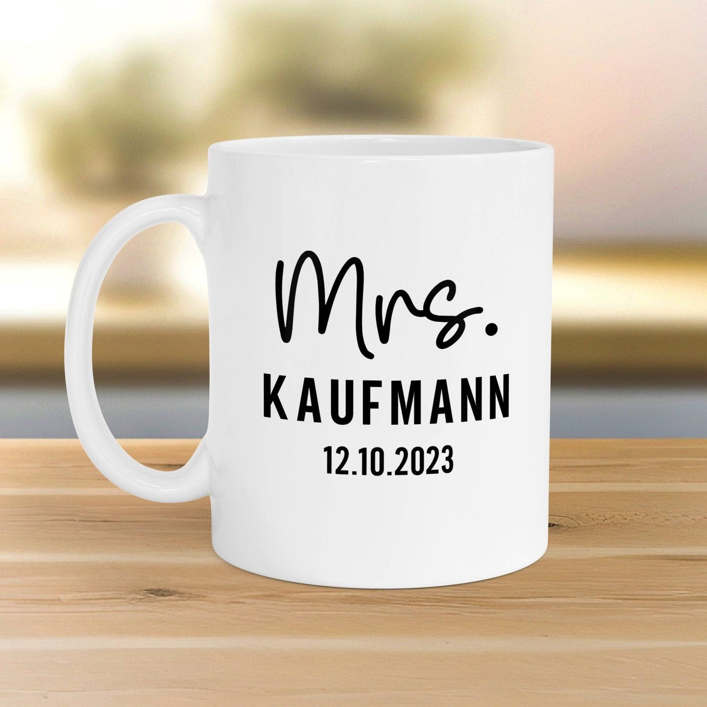 Mr. & Mrs. Tasse Hochzeit personalisiert Becher mit Wunschnamen und Datum – Namenstasse Hochzeitsgeschenk - Braut Bräutigam – Kaffeetasse  kleinebuchstaben Mrs Schwarz - Weiß  