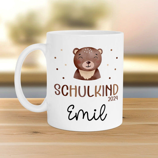 Schulkind 2024 Tasse, personalisierte Kindertasse mit Namen, Einschulungsgeschenk Bär  kleinebuchstaben   