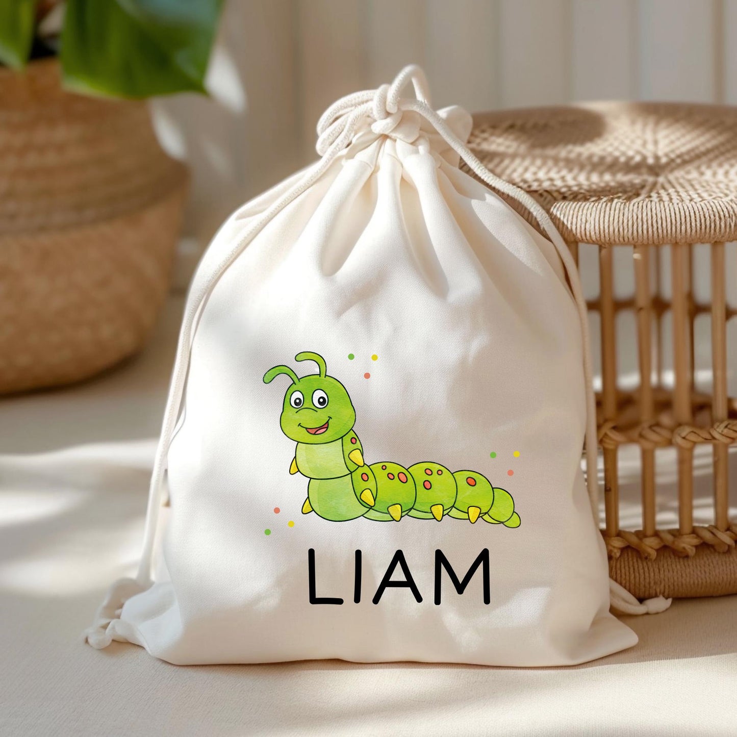 Stofftasche Raupe Personalisiert Tasche Larve Raupenlarve - Beutel Kindertasche mit Wunschname - Wechselwäsche Jutebeutel - Kindergarten  kleinebuchstaben Turnbeutel Schriftart 1 