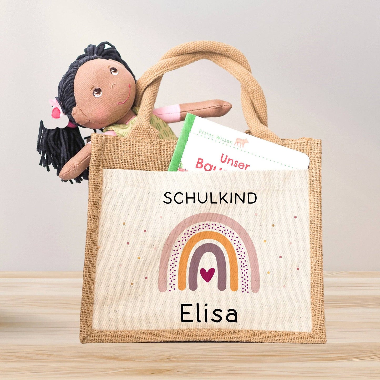 Schulkind Regenbogen Einschulung Tasche | Jute Pocket |Personalisiert mit Wunschnamen | Herz als Geschenktasche für Schulanfang - 1 Schultag  kleinebuchstaben   